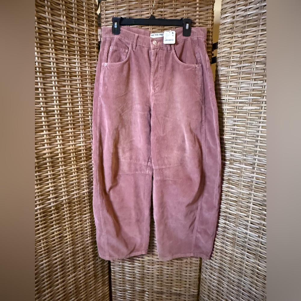 #241 NWT Free People Good Luck Cord Barrel Pant - Withered Rose - Picture 4 of 7